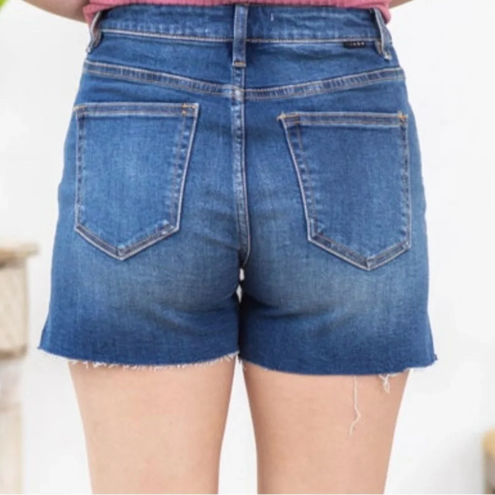 Women’s Risen Denim jean shorts - Picture 8 of 8